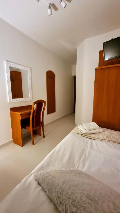 Hotel Jola Вжешня Екстер'єр фото