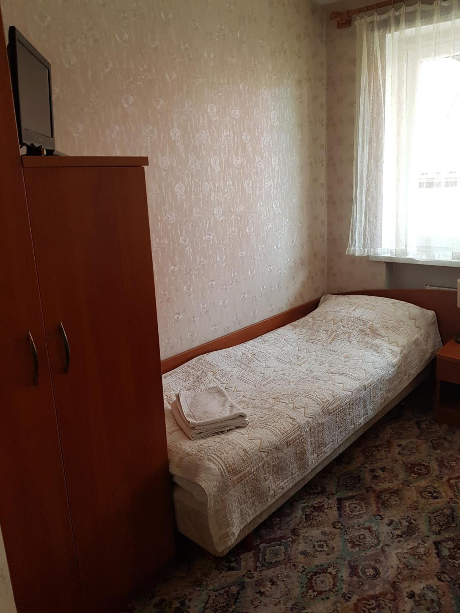 Hotel Jola Вжешня Екстер'єр фото